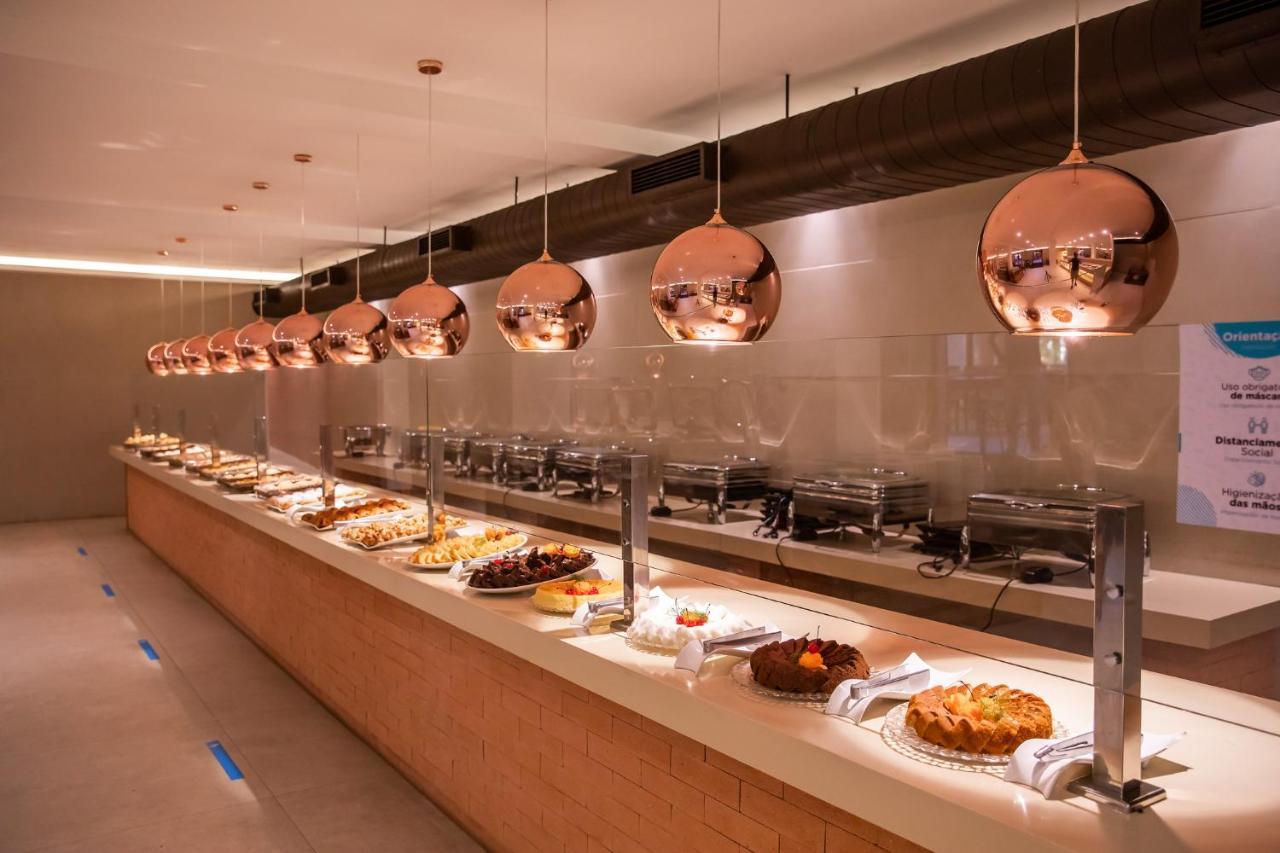 La Torre Resort All Inclusive Порто Сегуро Екстериор снимка The buffet at the lounge